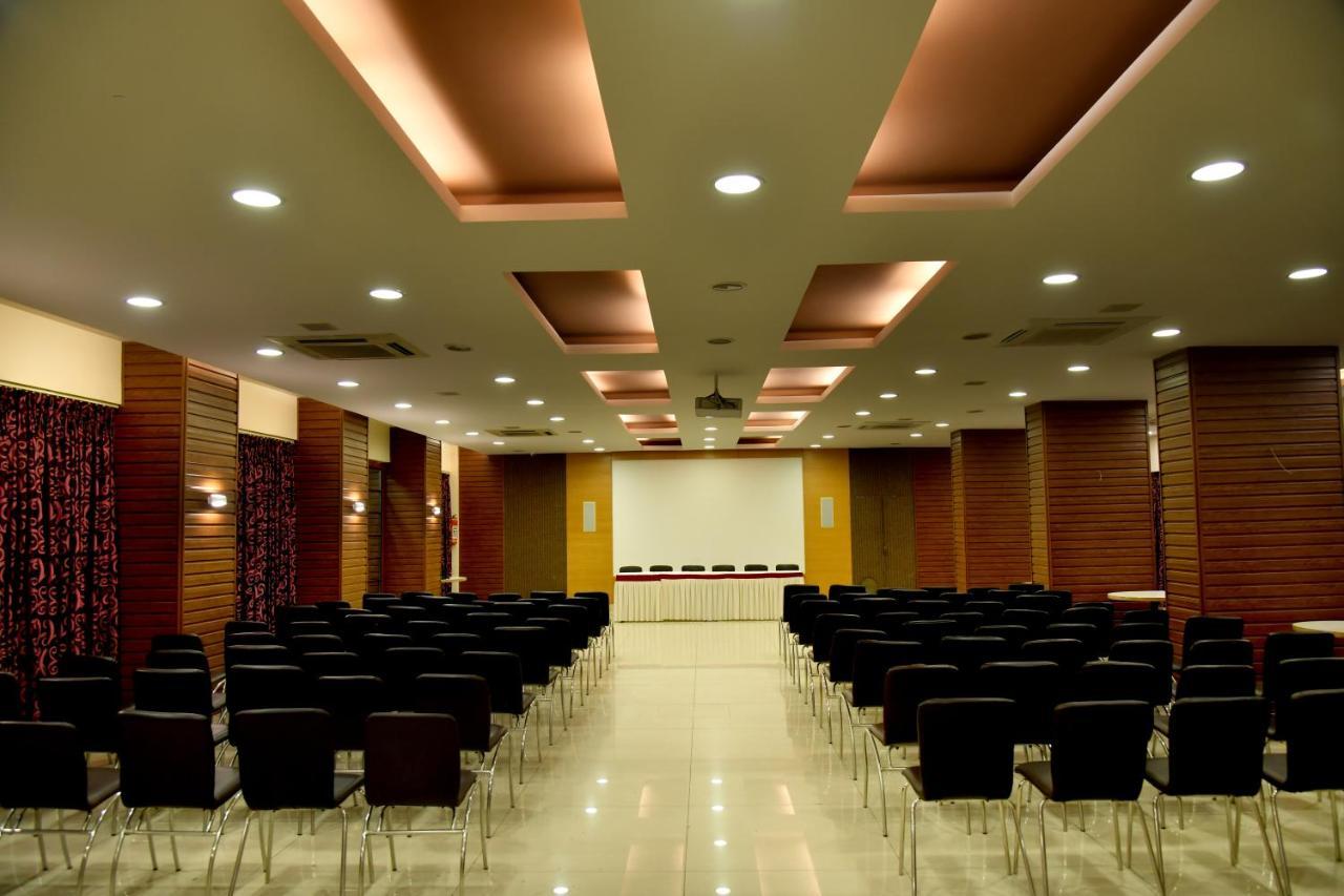 Hotel Prince Residency Bhuj Luaran gambar