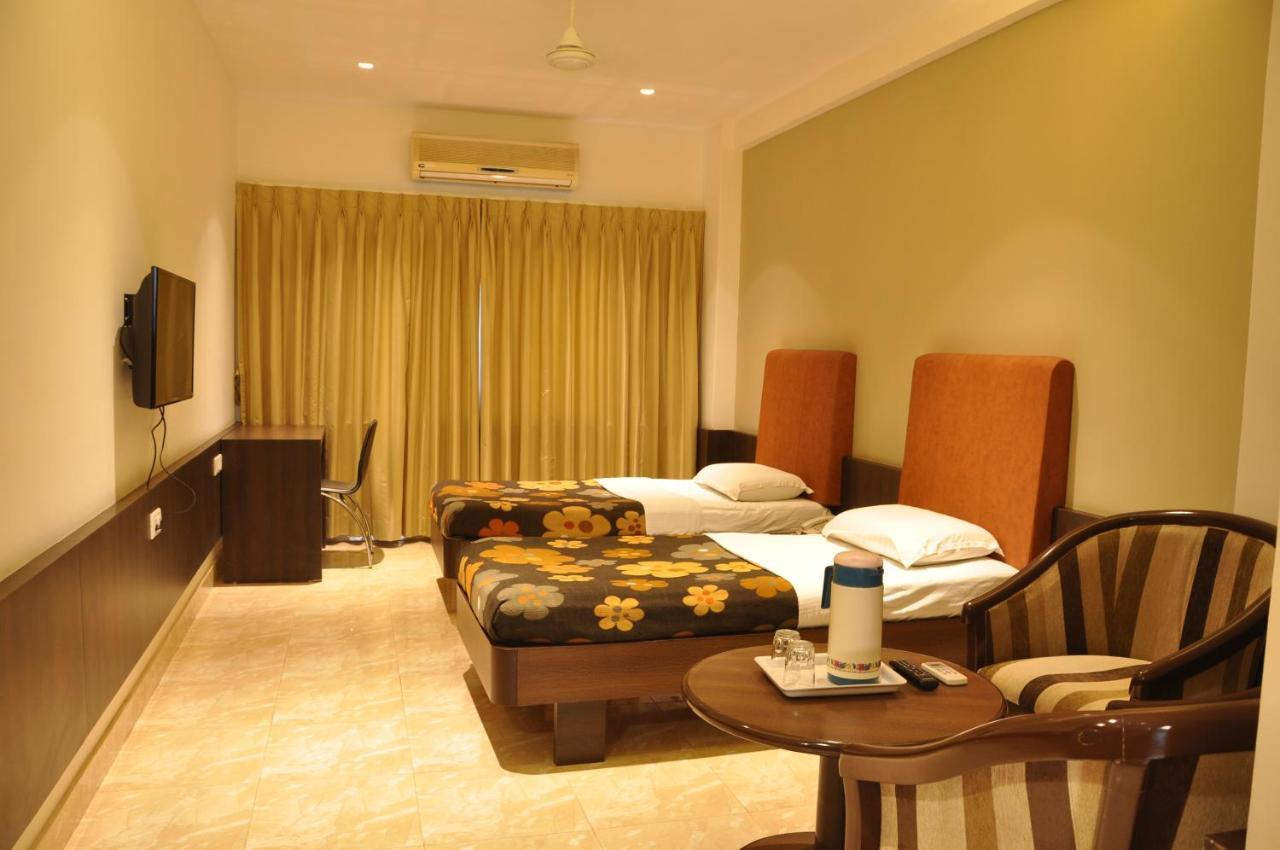 Hotel Prince Residency Bhuj Luaran gambar
