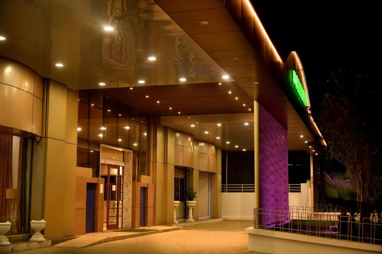 Hotel Prince Residency Bhuj Luaran gambar