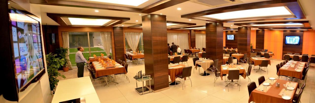 Hotel Prince Residency Bhuj Luaran gambar