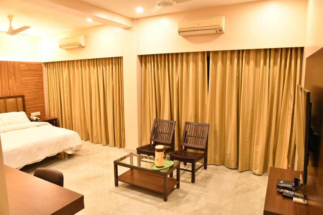 Hotel Prince Residency Bhuj Luaran gambar